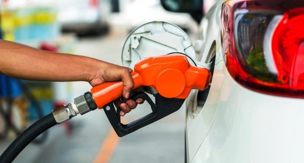 Ndryshojne cmimet, ulet nafta dhe benzina